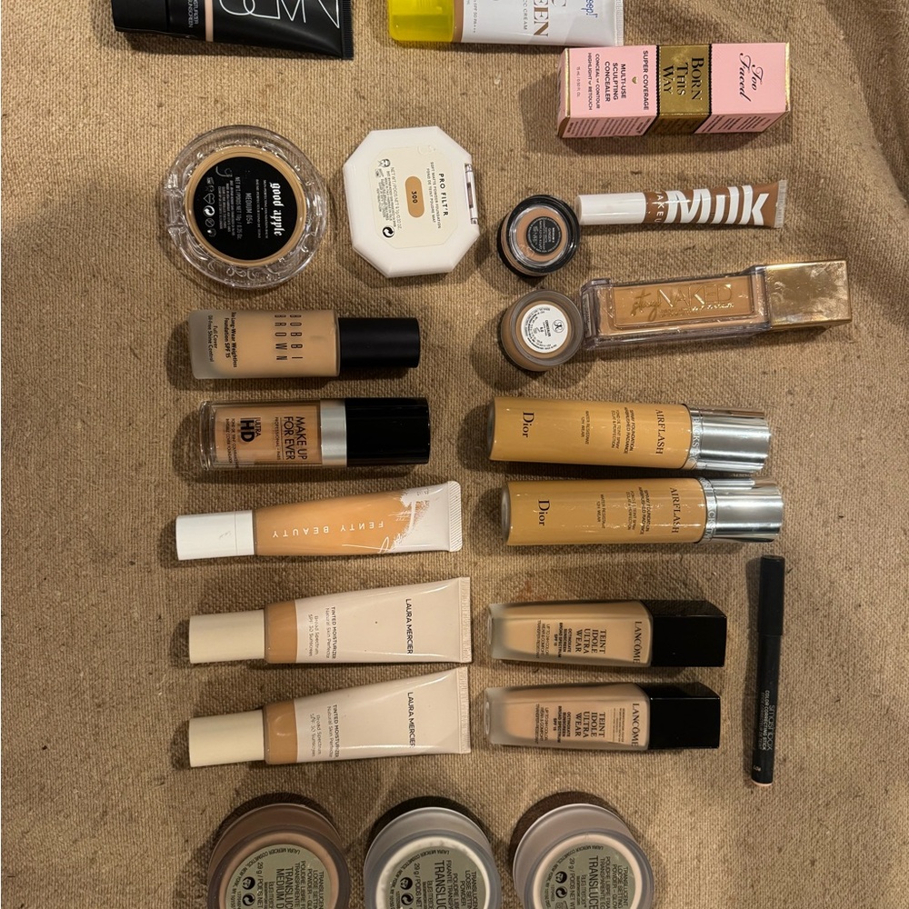Mixed Neutral Foundation & Makeup Set - Assorted Beige Tones
